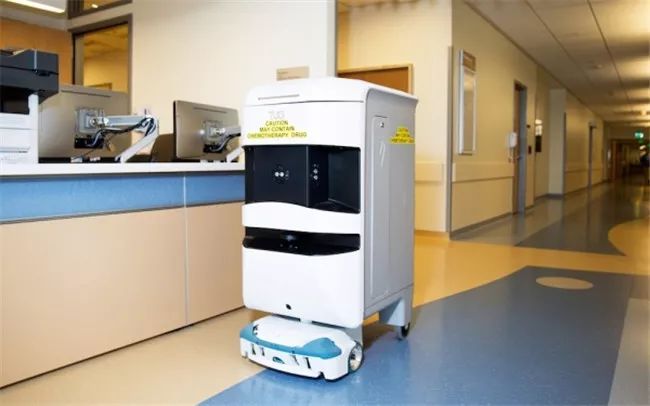 LiFi| TUG适用于医院伊丽莎白医疗的机器人
